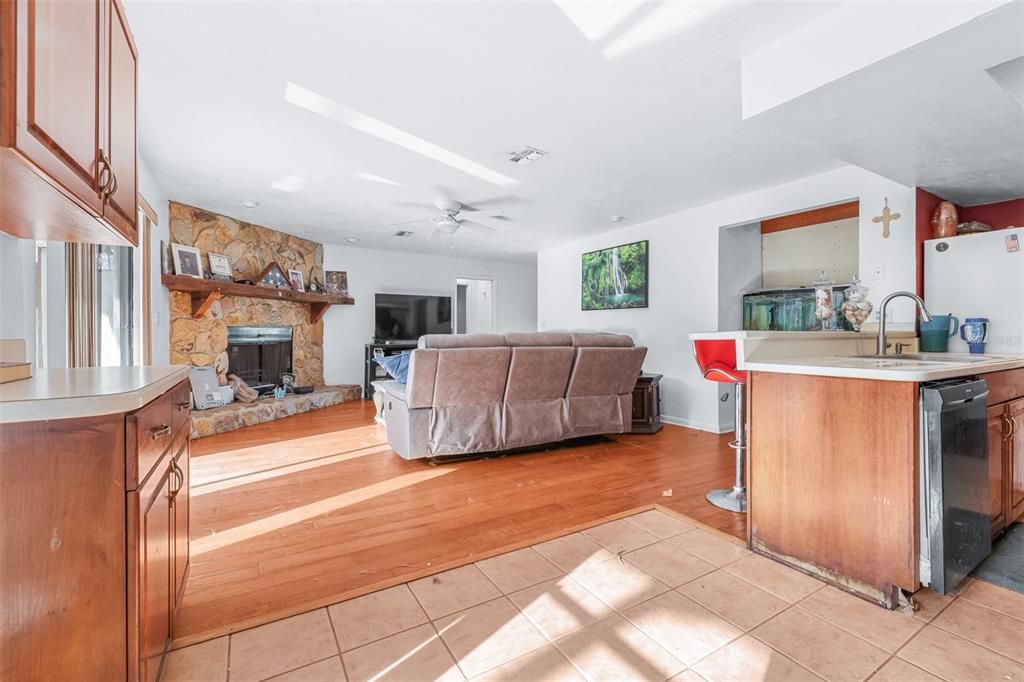 For Sale: $449,000 (4 beds, 2 baths, 2185 Square Feet)