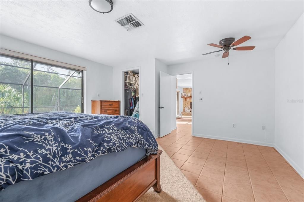 For Sale: $449,000 (4 beds, 2 baths, 2185 Square Feet)