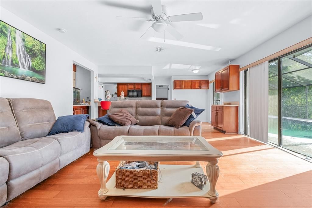 For Sale: $449,000 (4 beds, 2 baths, 2185 Square Feet)