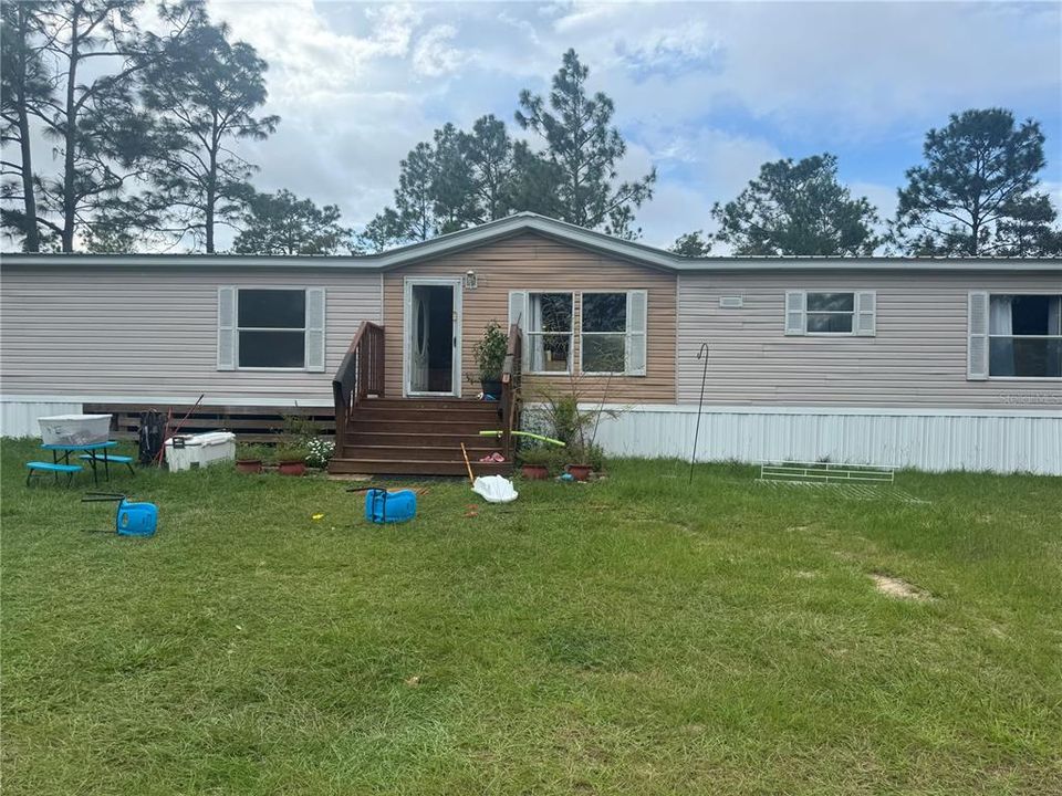 Vendido Recientemente: $280,000 (4 camas, 2 baños, 2052 Pies cuadrados)