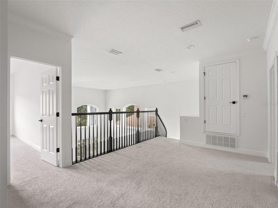 For Sale: $1,330,000 (5 beds, 3 baths, 4056 Square Feet)