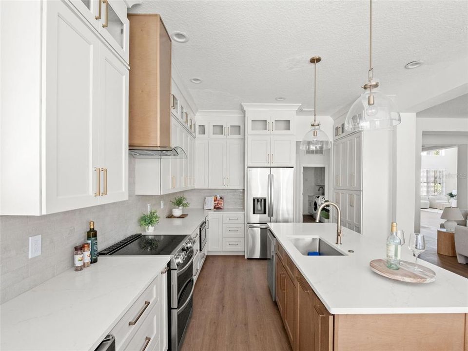 For Sale: $1,330,000 (5 beds, 3 baths, 4056 Square Feet)