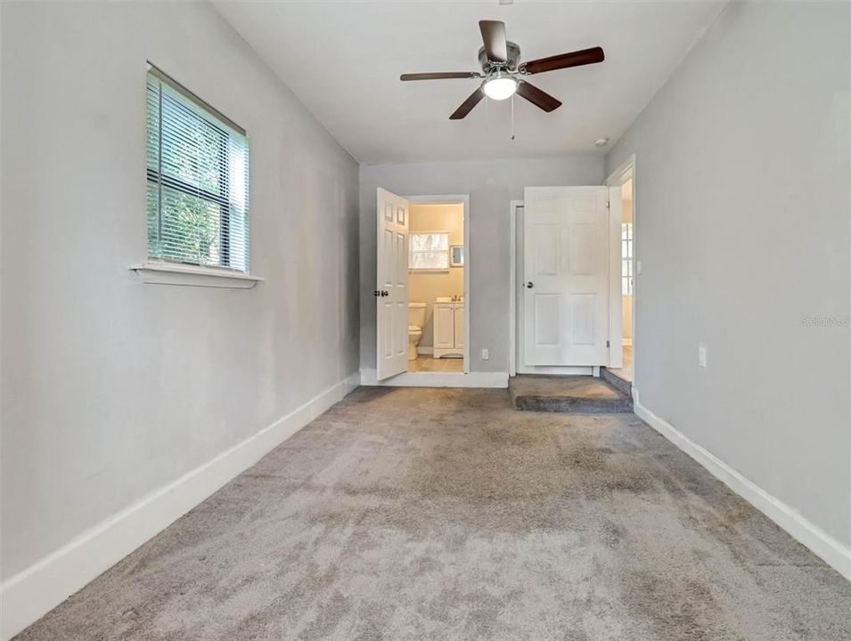 For Sale: $335,000 (4 beds, 2 baths, 1528 Square Feet)