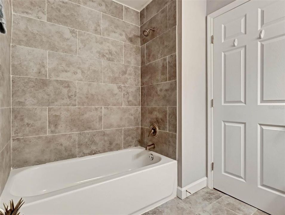For Sale: $335,000 (4 beds, 2 baths, 1528 Square Feet)