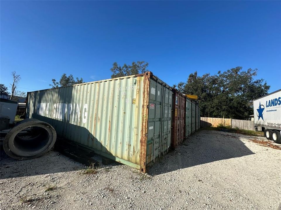 待售: $350,000 (0.29 acres)