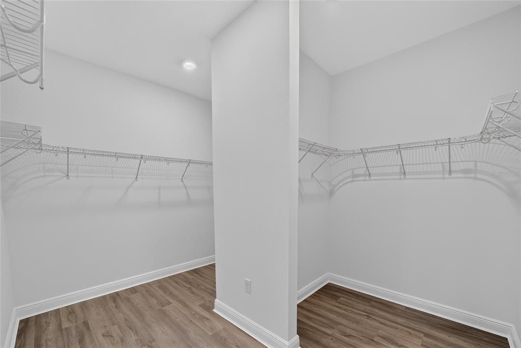 Activo con contrato: $460,645 (2 camas, 2 baños, 2142 Pies cuadrados)