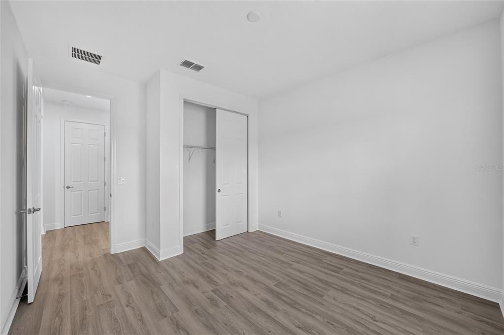 Activo con contrato: $460,645 (2 camas, 2 baños, 2142 Pies cuadrados)