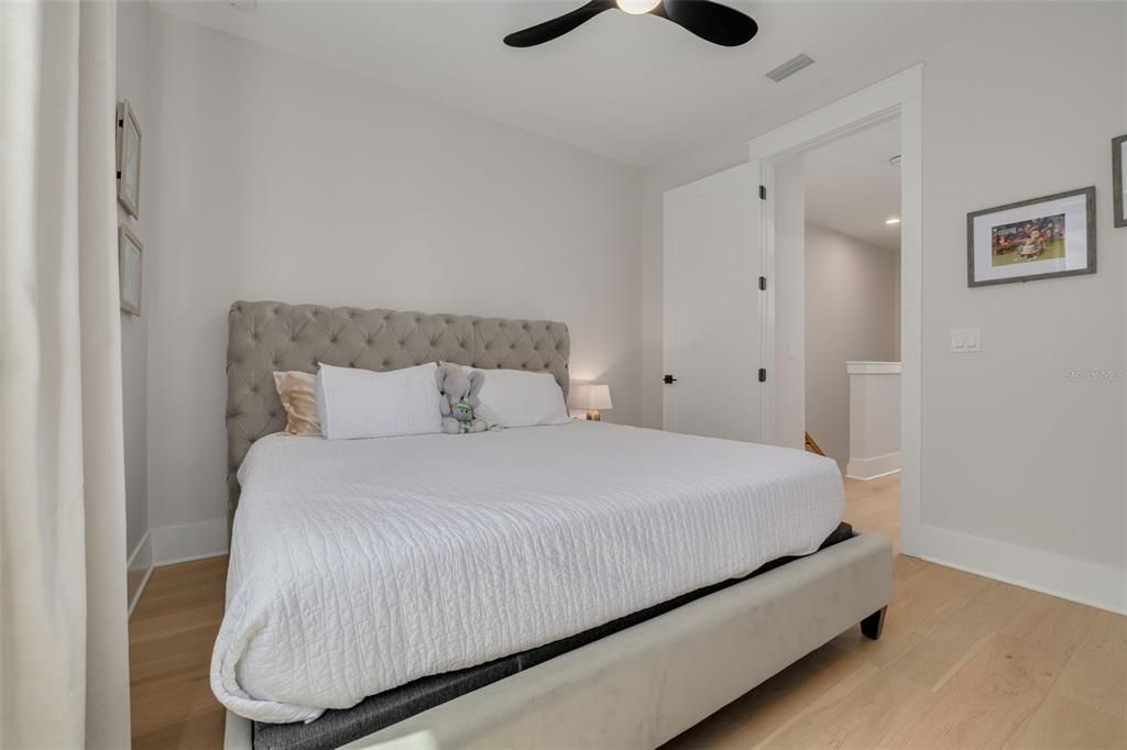 For Sale: $849,900 (2 beds, 2 baths, 1600 Square Feet)