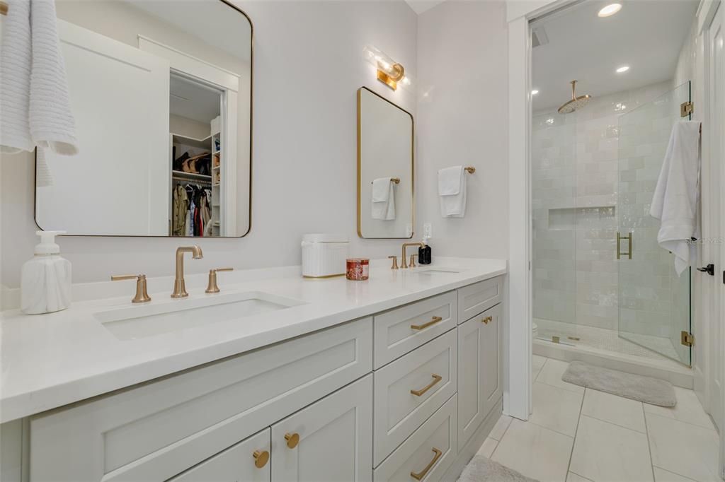 For Sale: $849,900 (2 beds, 2 baths, 1600 Square Feet)