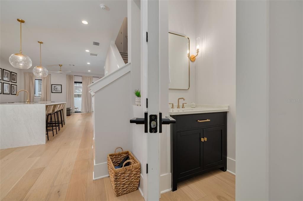 For Sale: $849,900 (2 beds, 2 baths, 1600 Square Feet)