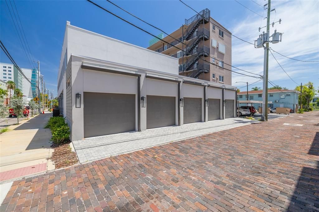 For Sale: $849,900 (2 beds, 2 baths, 1600 Square Feet)