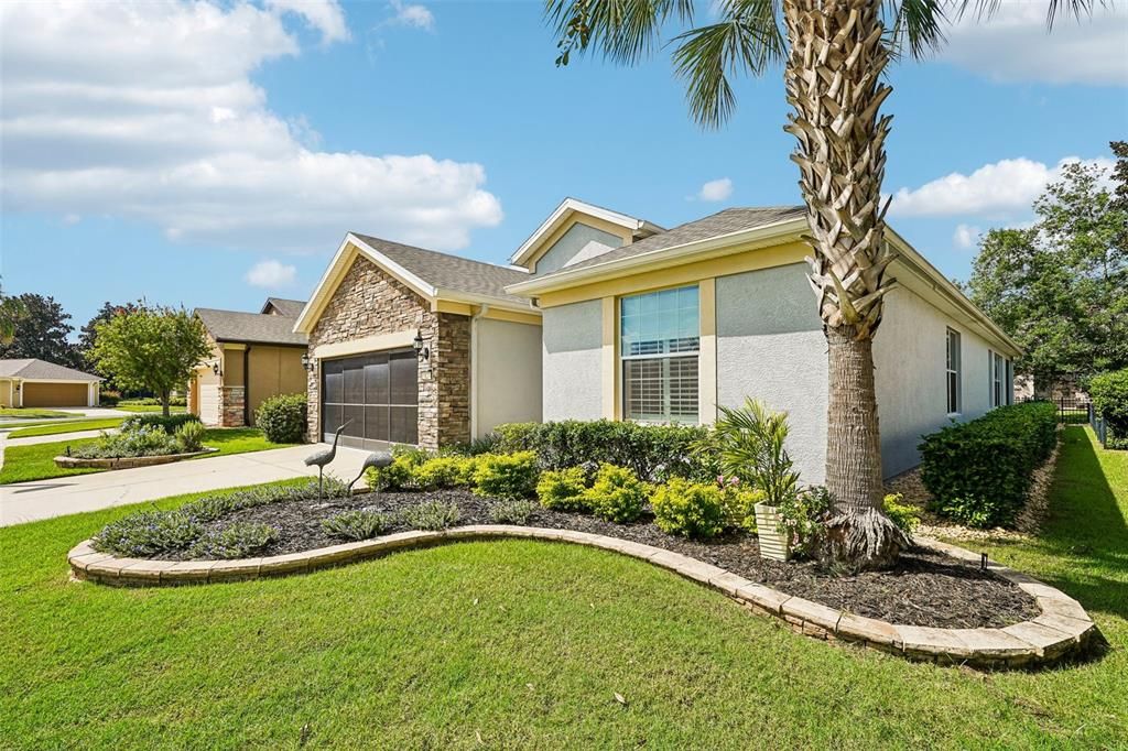 For Sale: $409,900 (2 beds, 2 baths, 2024 Square Feet)