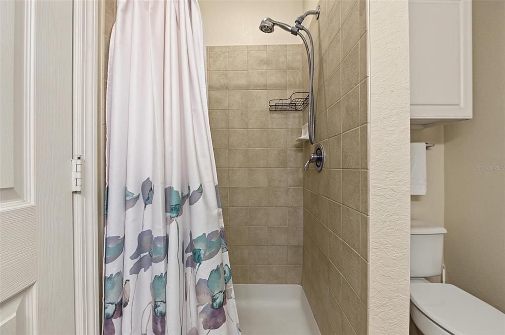 For Sale: $370,000 (2 beds, 2 baths, 1234 Square Feet)