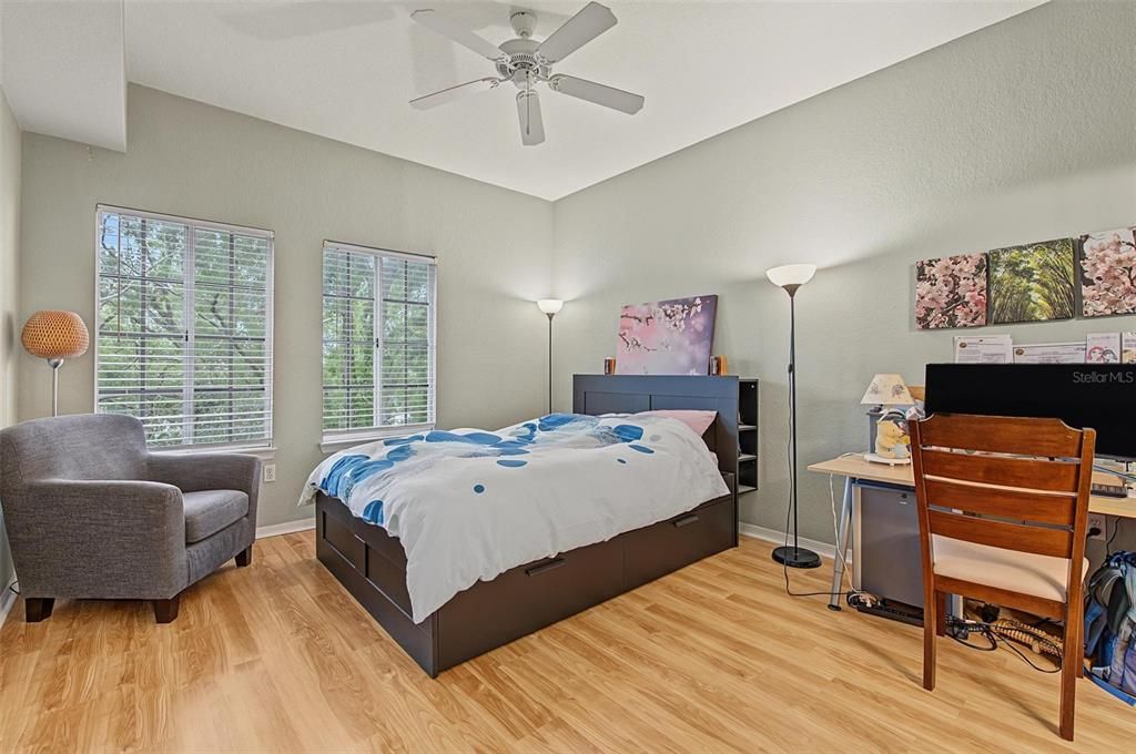For Sale: $370,000 (2 beds, 2 baths, 1234 Square Feet)