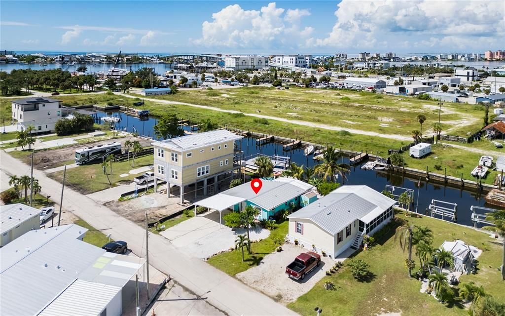 For Sale: $469,000 (2 beds, 2 baths, 1036 Square Feet)