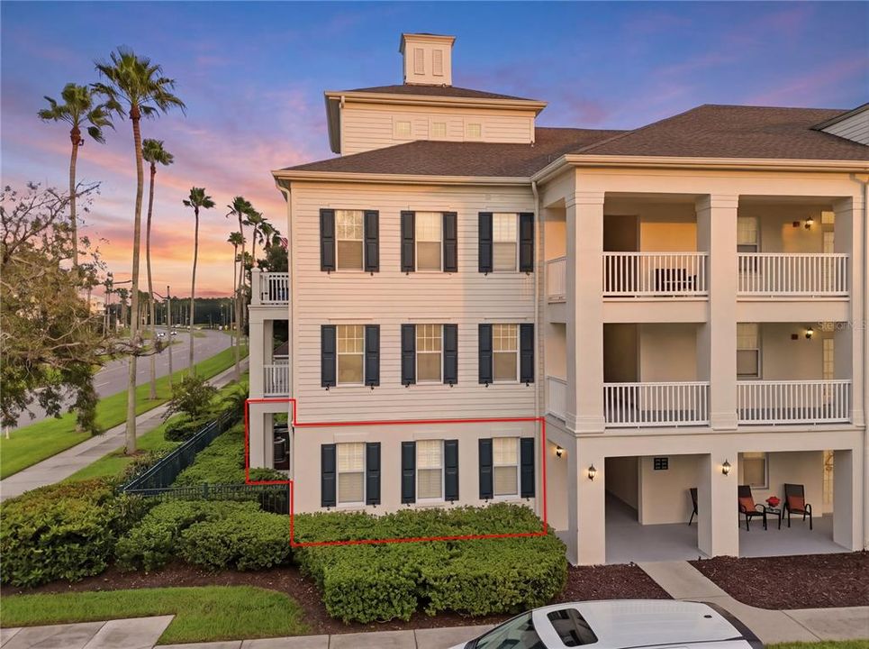 For Sale: $299,997 (2 beds, 2 baths, 1032 Square Feet)