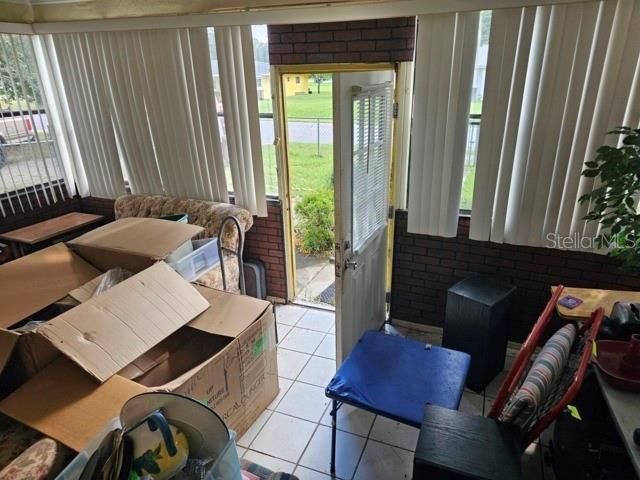 For Sale: $100,000 (4 beds, 1 baths, 1296 Square Feet)