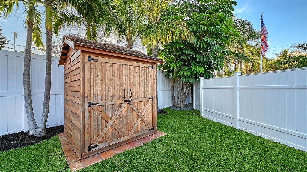 На продажу: $799,000 (2 спален, 2 ванн, 1761 Квадратных фут)