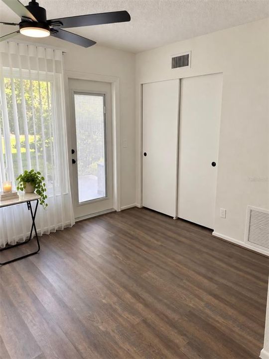 En Venta: $229,900 (2 camas, 2 baños, 1400 Pies cuadrados)