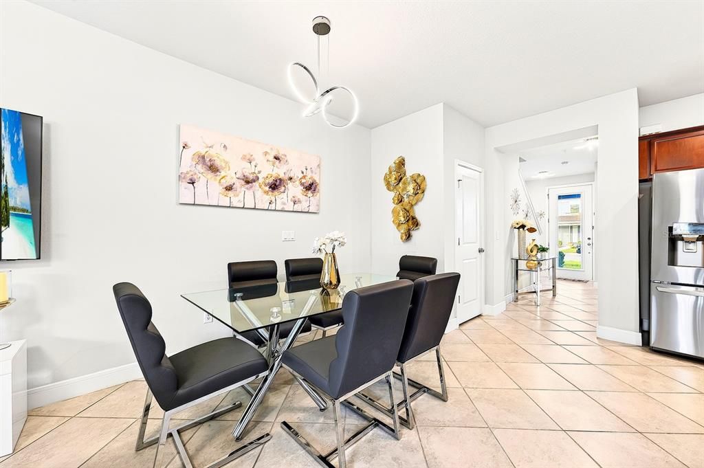 For Sale: $399,900 (4 beds, 3 baths, 1809 Square Feet)