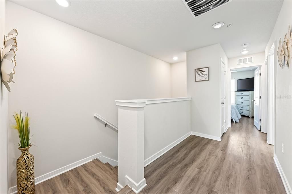 For Sale: $399,900 (4 beds, 3 baths, 1809 Square Feet)