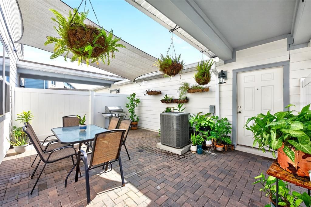 For Sale: $399,900 (4 beds, 3 baths, 1809 Square Feet)
