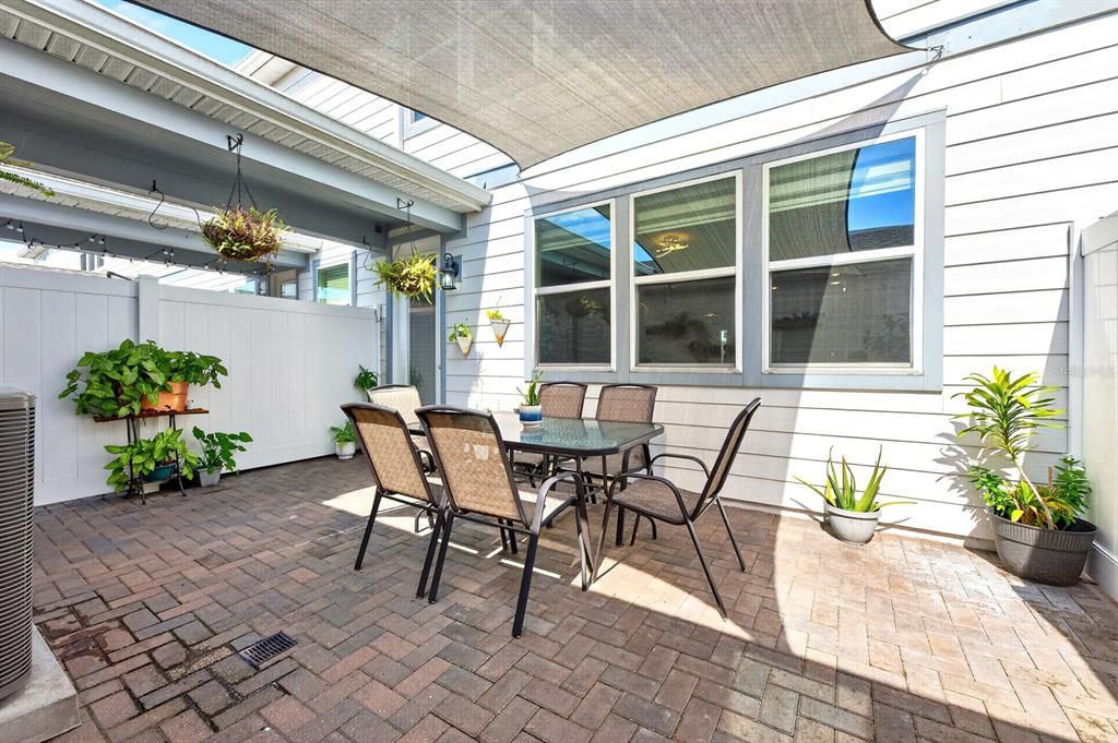 For Sale: $399,900 (4 beds, 3 baths, 1809 Square Feet)