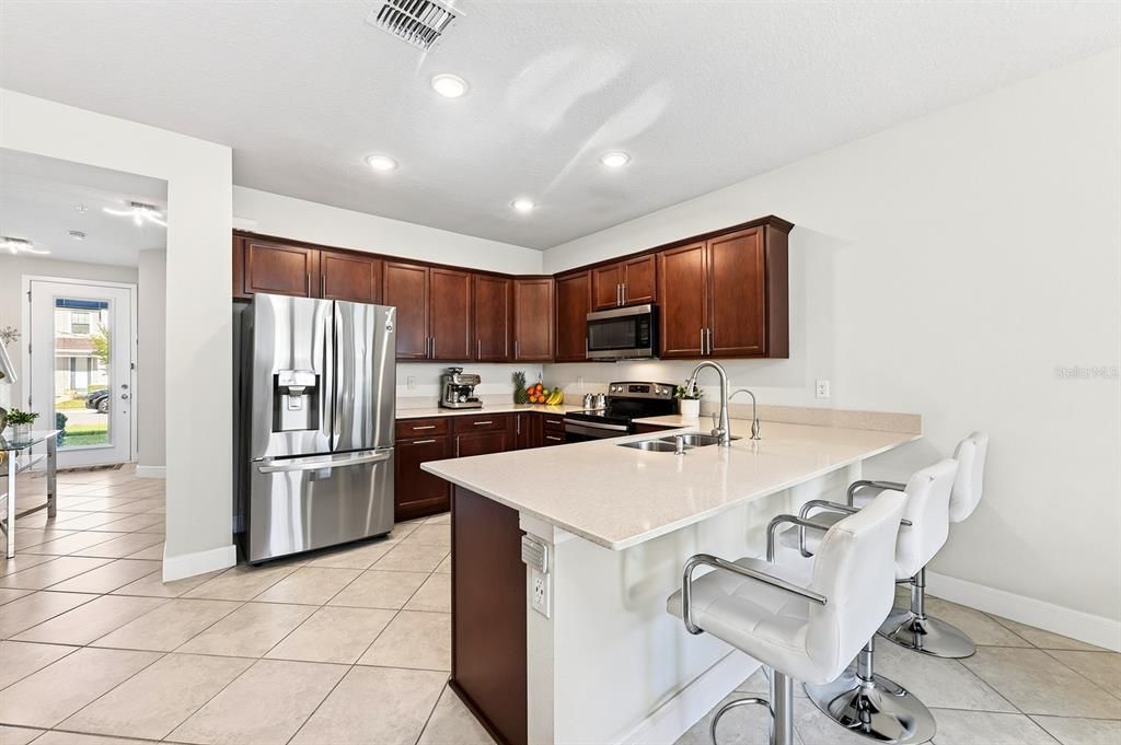 For Sale: $399,900 (4 beds, 3 baths, 1809 Square Feet)