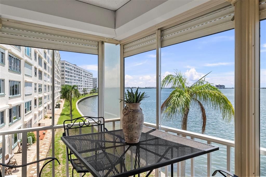 En Venta: $560,000 (2 camas, 2 baños, 1295 Pies cuadrados)