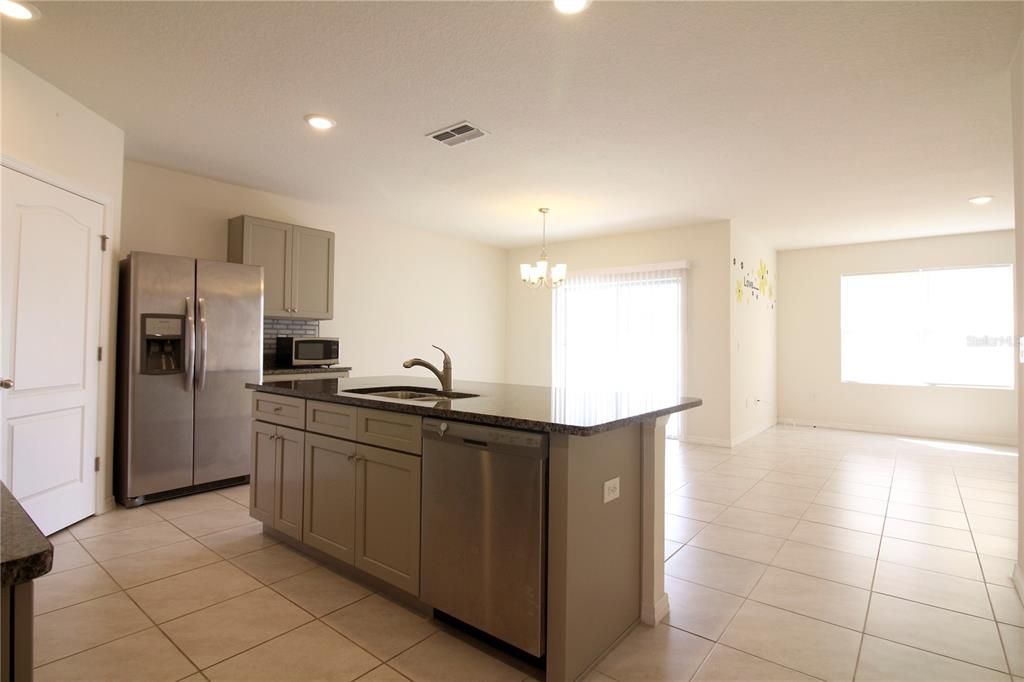For Rent: $2,000 (4 beds, 2 baths, 1851 Square Feet)