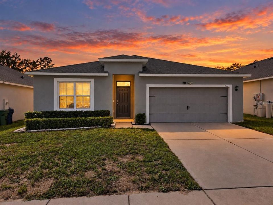 For Rent: $2,000 (4 beds, 2 baths, 1851 Square Feet)