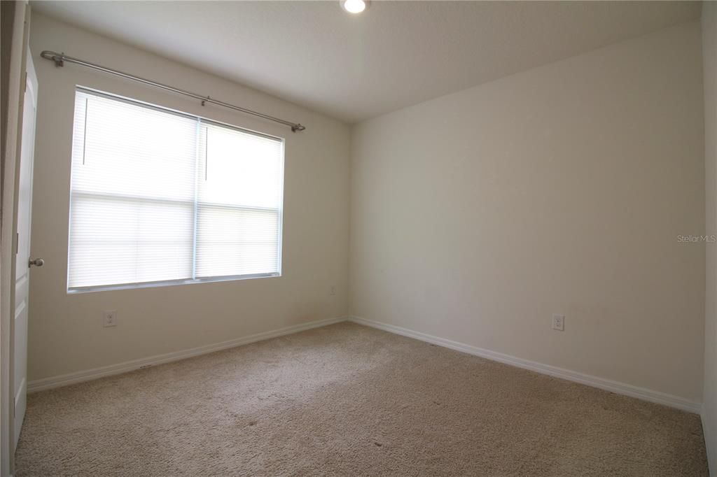 For Rent: $2,000 (4 beds, 2 baths, 1851 Square Feet)