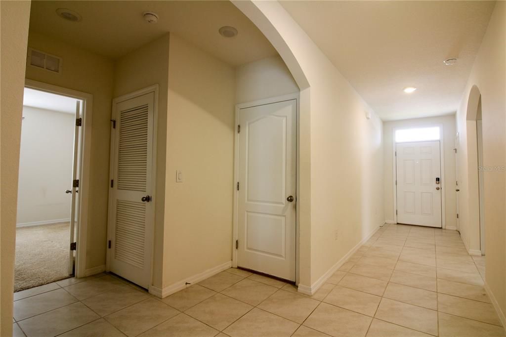 For Rent: $2,000 (4 beds, 2 baths, 1851 Square Feet)