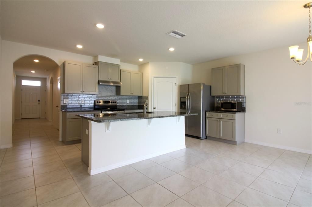 For Rent: $2,000 (4 beds, 2 baths, 1851 Square Feet)