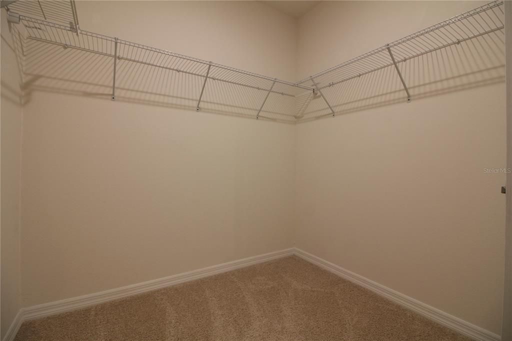 For Rent: $2,000 (4 beds, 2 baths, 1851 Square Feet)