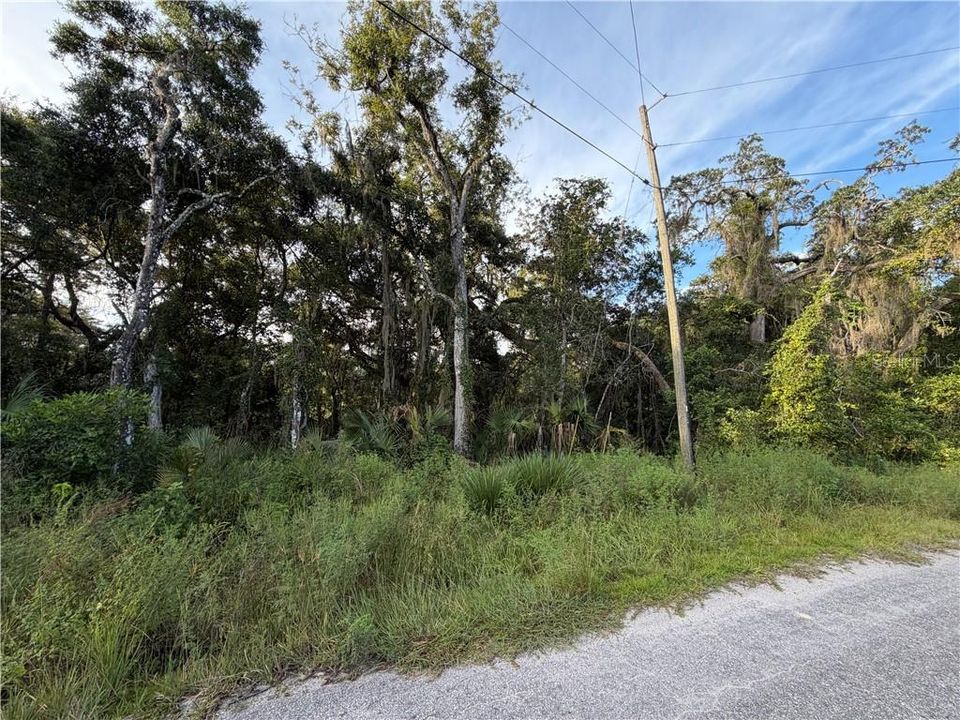 待售: $25,000 (0.57 acres)