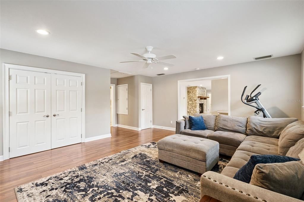 For Sale: $550,000 (3 beds, 2 baths, 2035 Square Feet)