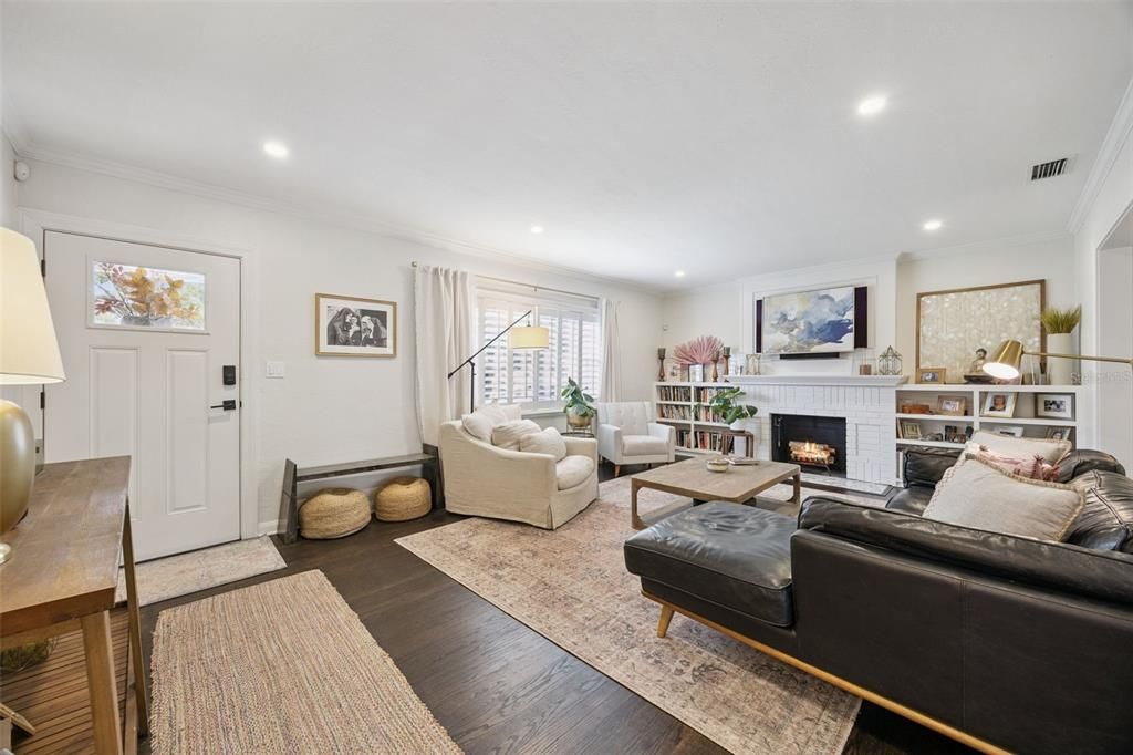 For Sale: $799,000 (3 beds, 2 baths, 1837 Square Feet)