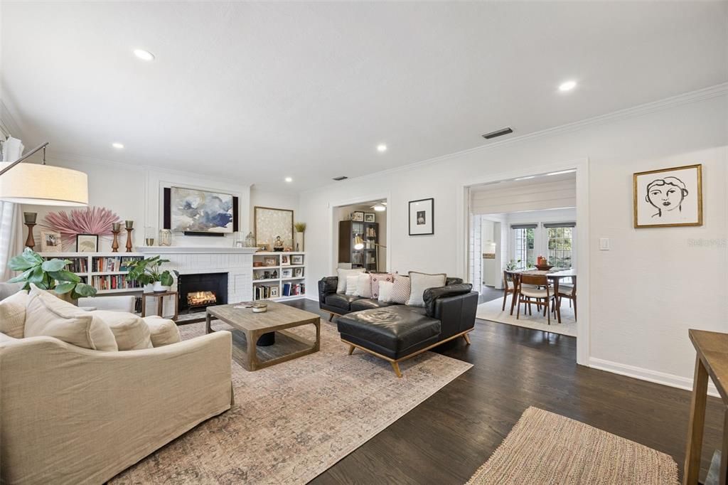 For Sale: $799,000 (3 beds, 2 baths, 1837 Square Feet)