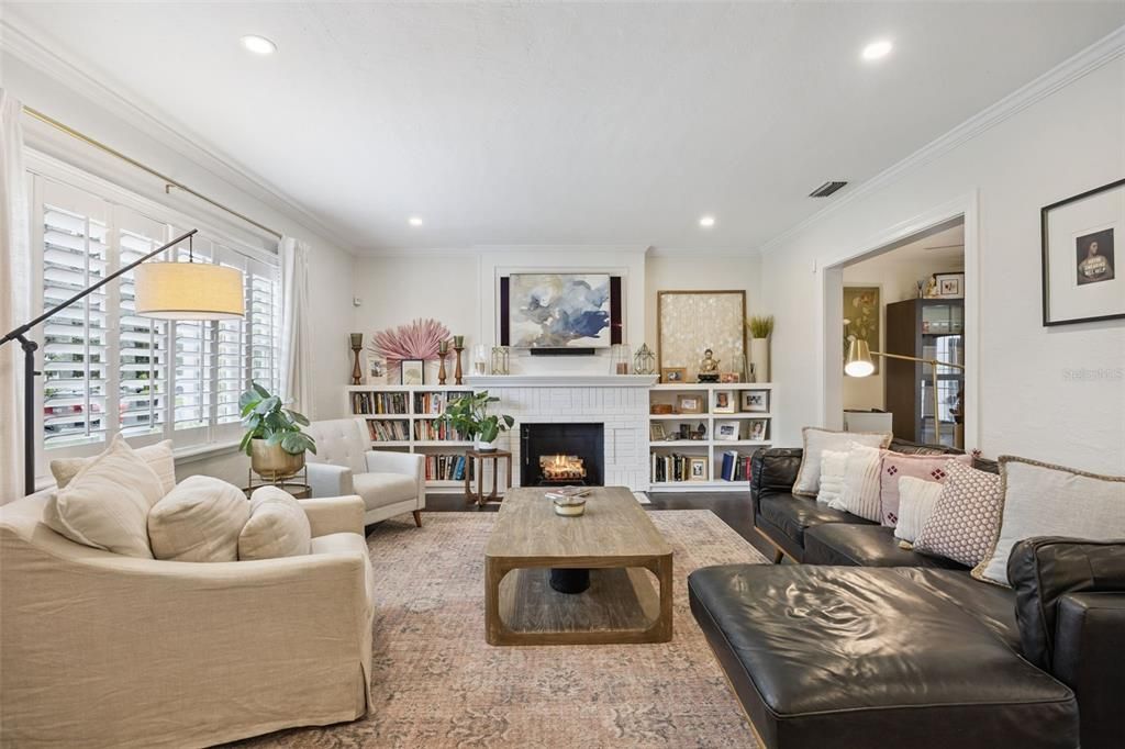 For Sale: $799,000 (3 beds, 2 baths, 1837 Square Feet)