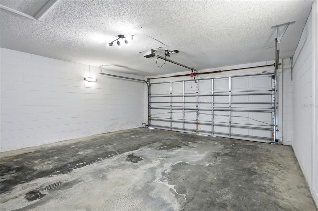 На продажу: $359,997 (4 спален, 2 ванн, 1562 Квадратных фут)