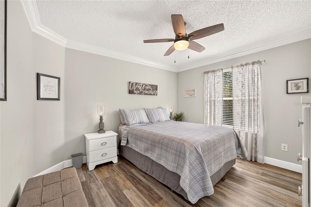 For Sale: $450,000 (3 beds, 2 baths, 1915 Square Feet)