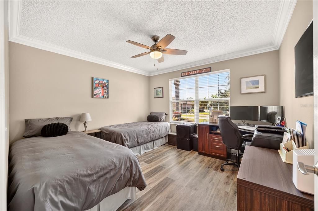 For Sale: $450,000 (3 beds, 2 baths, 1915 Square Feet)