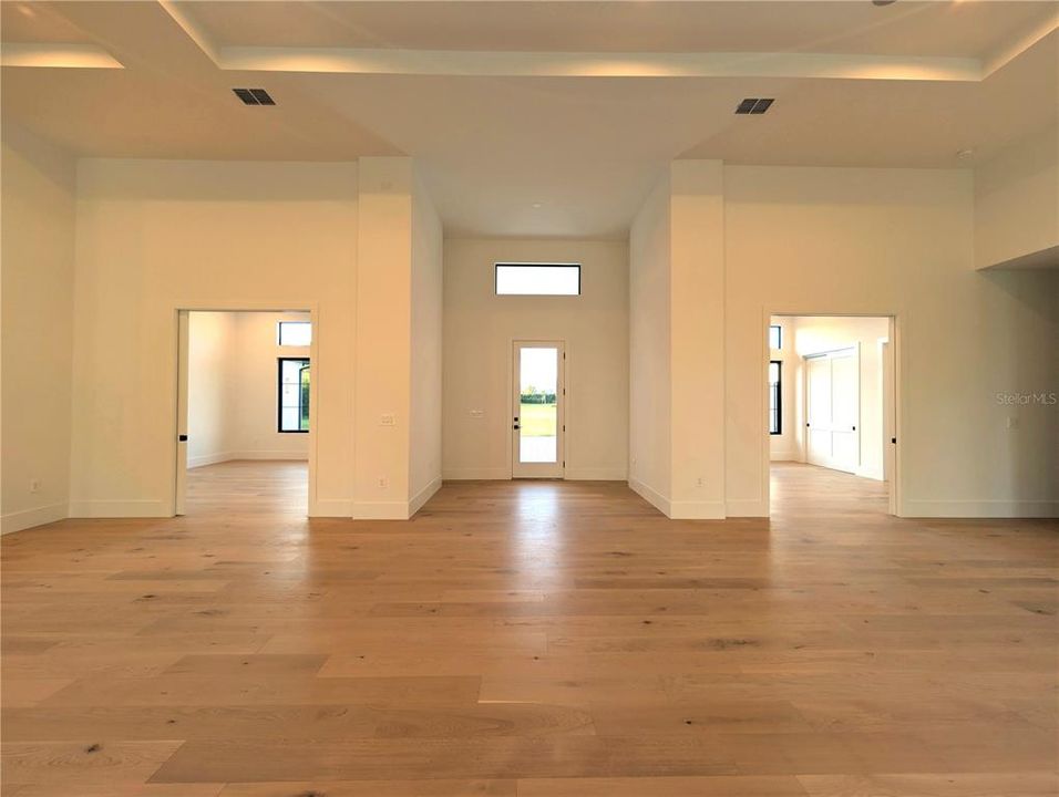 For Sale: $3,150,000 (4 beds, 6 baths, 5174 Square Feet)