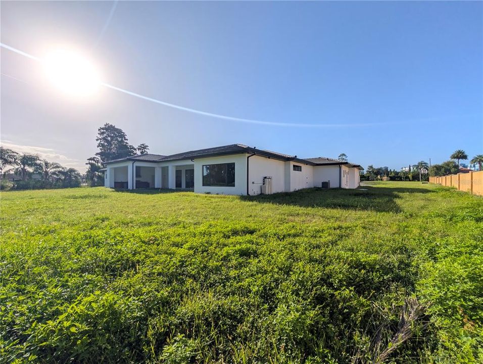 For Sale: $3,150,000 (4 beds, 6 baths, 5174 Square Feet)
