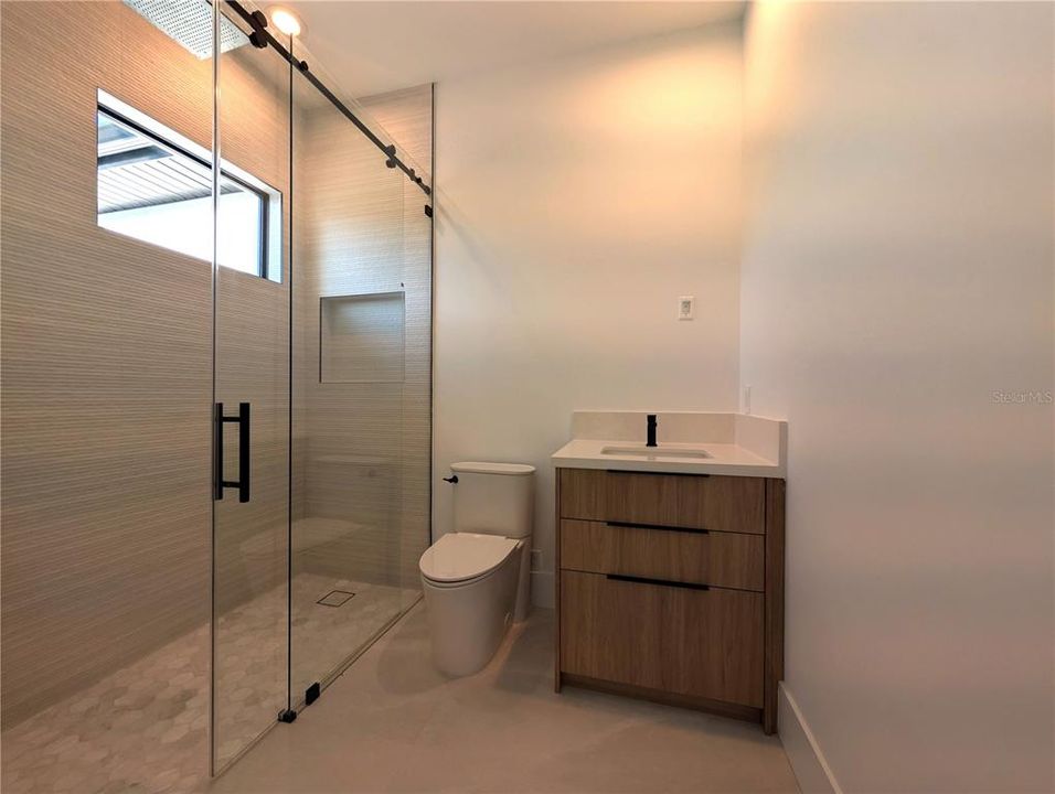 For Sale: $3,150,000 (4 beds, 6 baths, 5174 Square Feet)