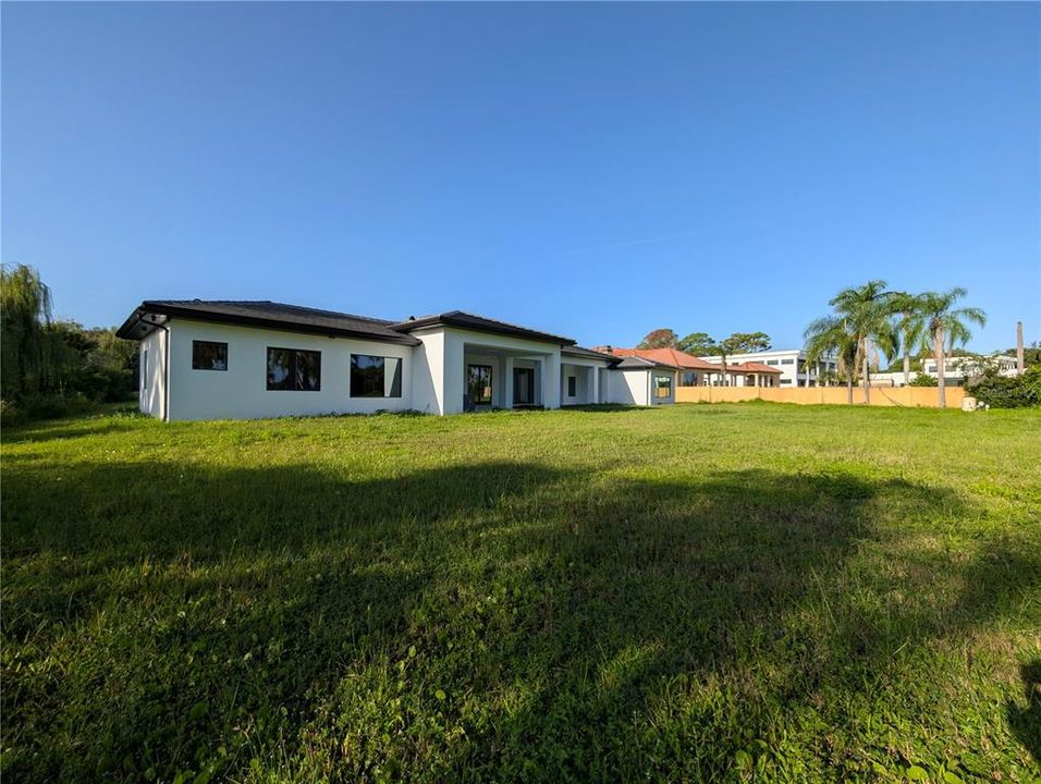 For Sale: $3,150,000 (4 beds, 6 baths, 5174 Square Feet)