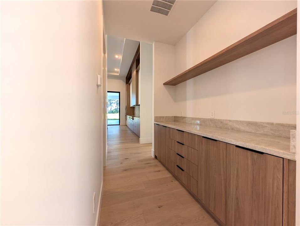 For Sale: $3,150,000 (4 beds, 6 baths, 5174 Square Feet)