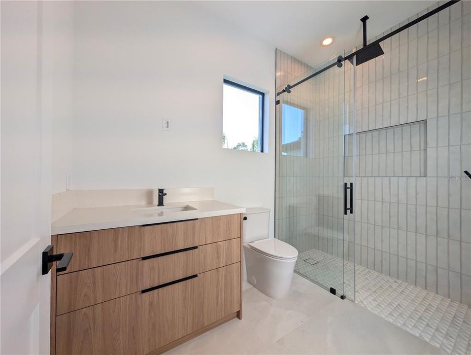 For Sale: $3,150,000 (4 beds, 6 baths, 5174 Square Feet)