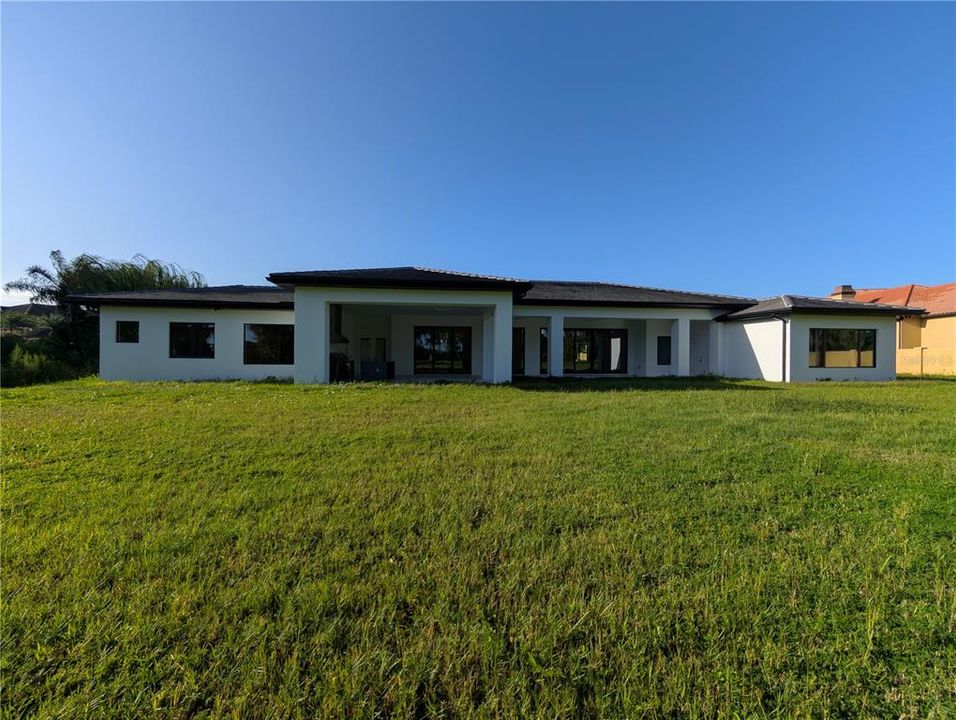 For Sale: $3,150,000 (4 beds, 6 baths, 5174 Square Feet)